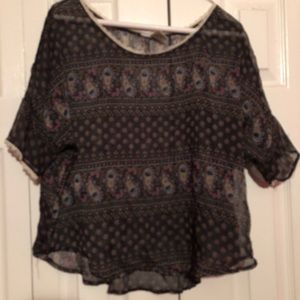 💋4 for 25💋. 💜Sheer shirt/blouse